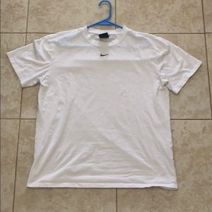 Vintage Nike mini centered swoosh tee! WHITE